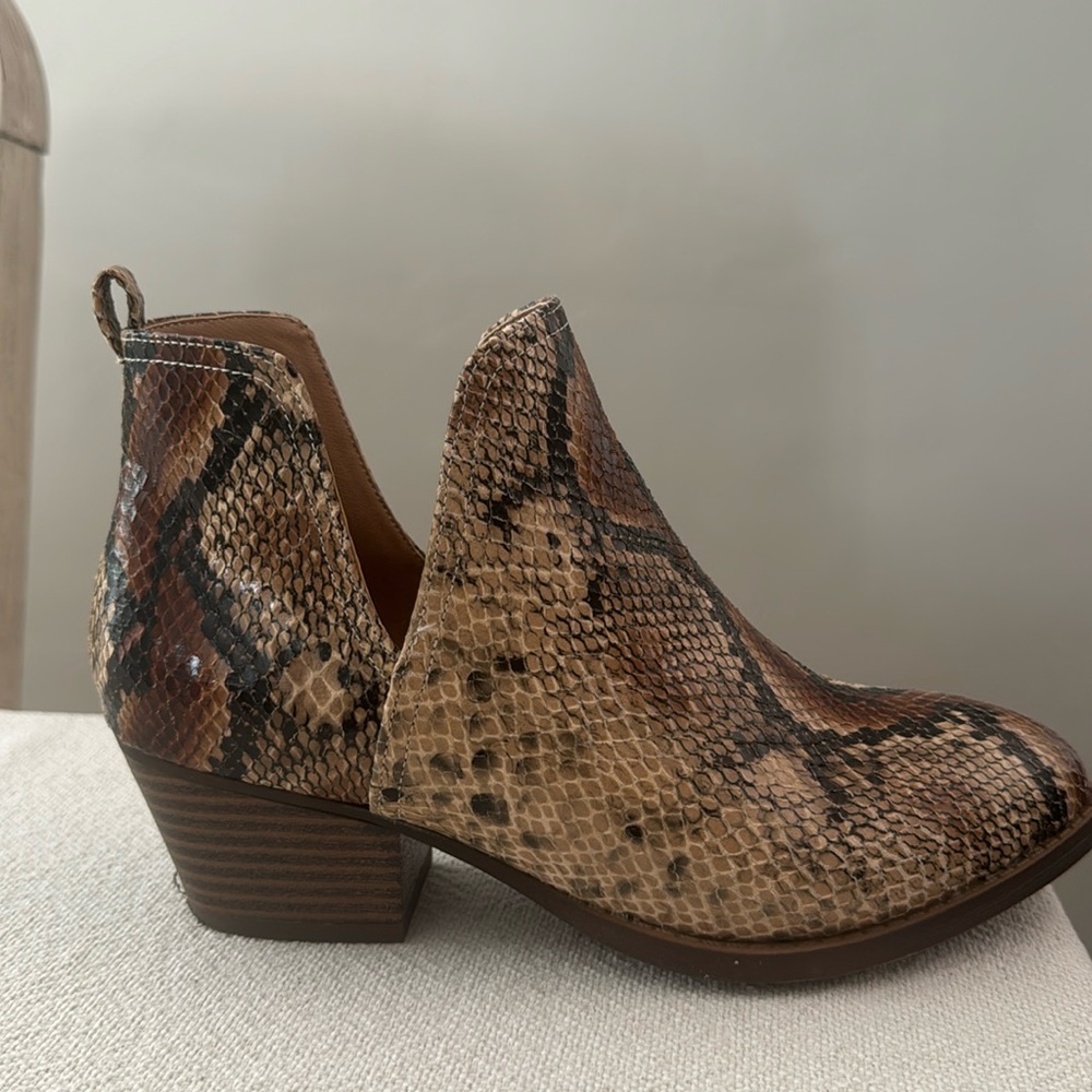 CL BY LAUNDRY SNAKE NATURAL BOTTIES